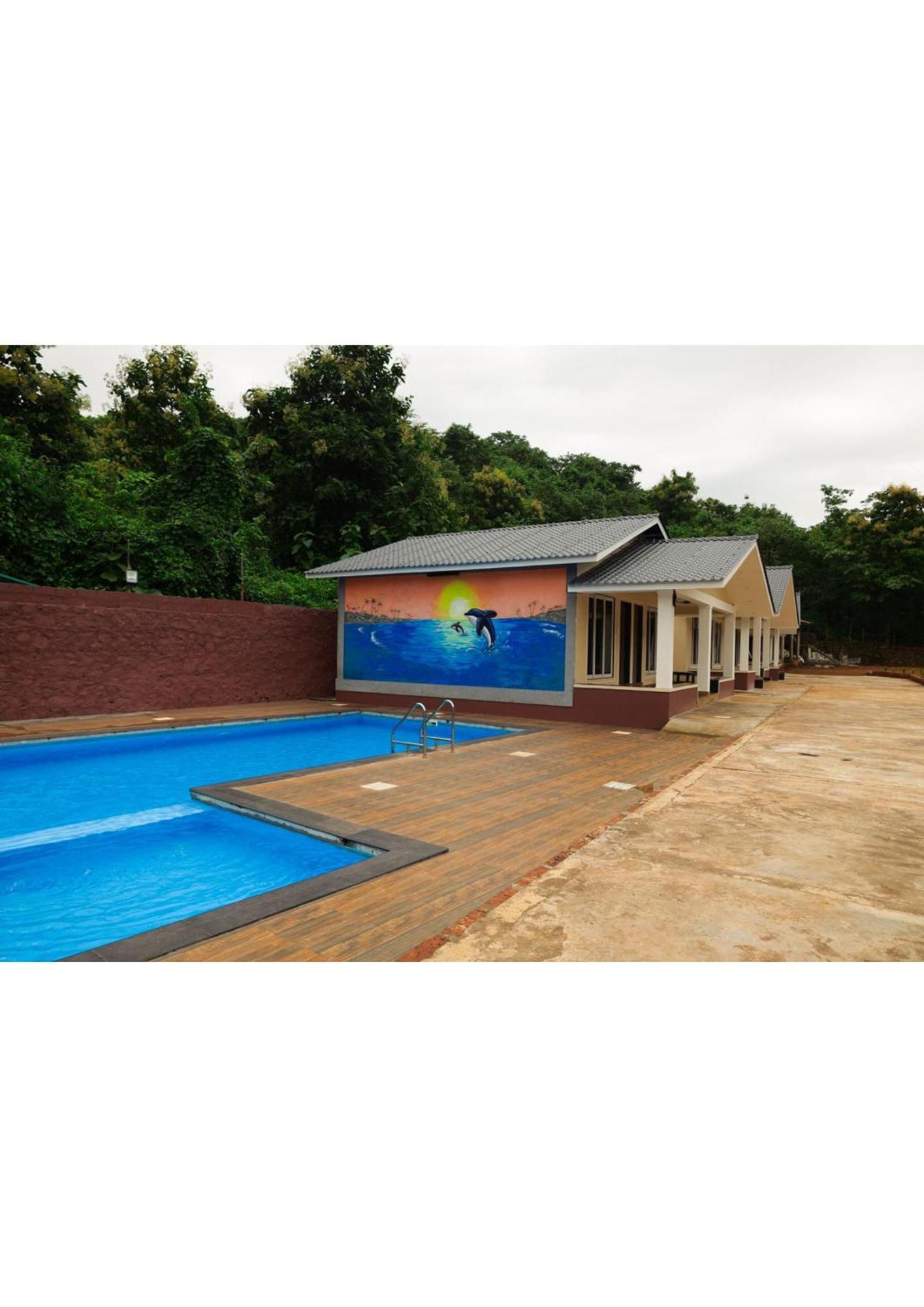 Nisarg Resort Guhāgar Exterior foto